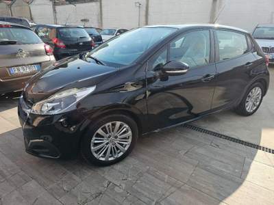 Peugeot 208 PureTech 82 5p. Allure usata Aversa