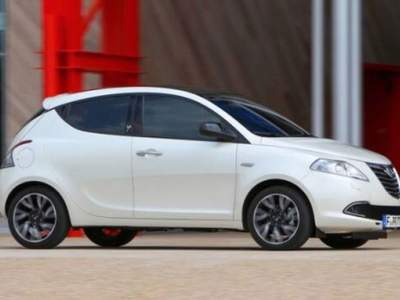 Lancia Ypsilon 1.3 mjt Gold s&s 95cv usata Acireale
