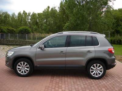 Volkswagen Tiguan 2.0 16V TDI 4x4 140 cv solo 114000 Grigio usata Rimini