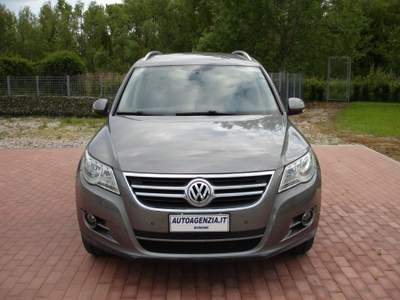 Volkswagen Tiguan 2.0 16V TDI 4x4 140 cv solo 114000 Grigio usata Rimini