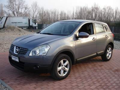 Nissan Qashqai 2.0 dCi DPF 4WD (4X4 INSERIBILE) Grigio usata Rimini