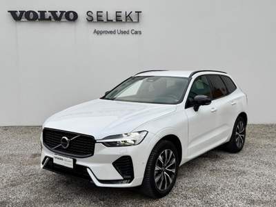 Volvo XC60 B4 automatico Plus Dark Bianco usata Padova