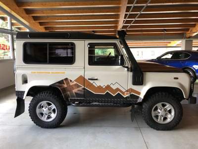 Land Rover Defender 4 POSTI Bianco usata Ardesio