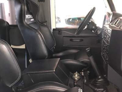 Land Rover Defender 4 POSTI Bianco usata Ardesio