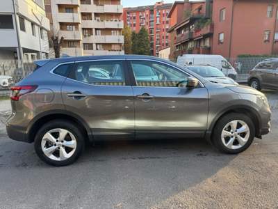 Nissan Qashqai 1.5 dCi 115 CV Business ''AUTOCARRO N1'' Grigio usata Milano