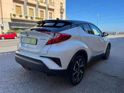 Toyota C-HR 1.8 Hybrid E-CVT Trend Bianco usata Messina
