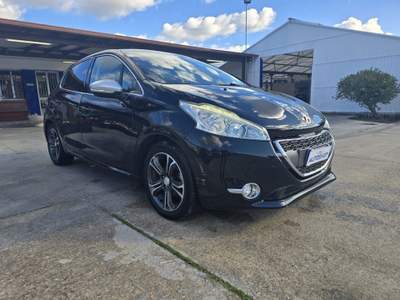 Peugeot 208 1.4 8V HDi 68CV 5p. Allure Nero usata Sassari
