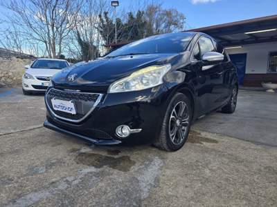 Peugeot 208 1.4 8V HDi 68CV 5p. Allure Nero usata Sassari