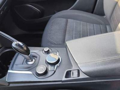 Alfa Romeo Stelvio 2.2 t Business Q4 190cv auto my19 usata Acireale