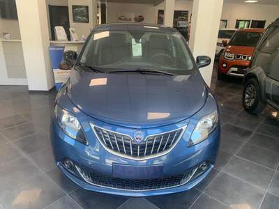 Lancia Ypsilon 1.0 FireFly 5 porte S&S Hybrid Platino Blu/Azzurro usata Iglesias
