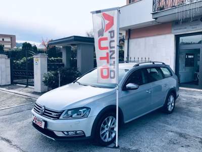 Volkswagen Passat 2.0 TDI DSG 4motion BlueMotion Tech. Argento usata Isernia
