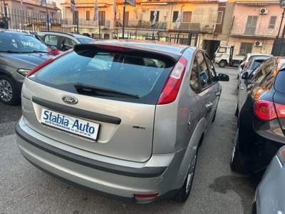 Ford Focus/Focus C-Max 1.6 TDCi (90CV) 5p. Grigio usata Castellammare di Stabia