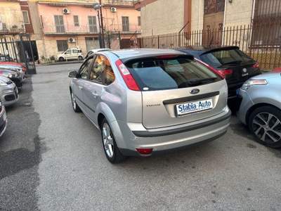 Ford Focus/Focus C-Max 1.6 TDCi (90CV) 5p. Grigio usata Castellammare di Stabia