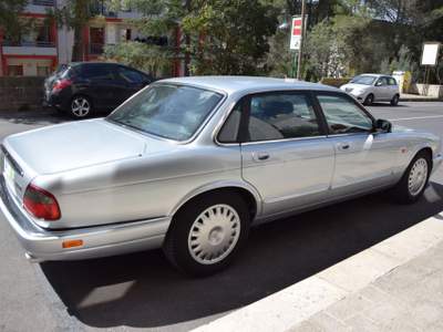 Jaguar XJ 3.2 cat Grigio usata Putignano