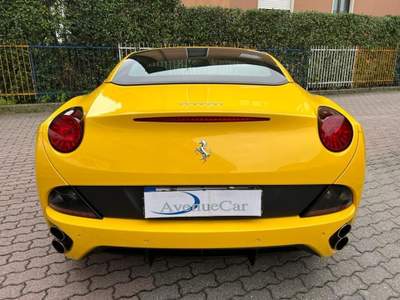 Ferrari California CERCHI DA 20'' VOLANTE A LED CARBONIO INTERNO FULL Giallo usata Monza