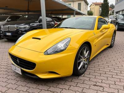 Ferrari California CERCHI DA 20'' VOLANTE A LED CARBONIO INTERNO FULL Giallo usata Monza
