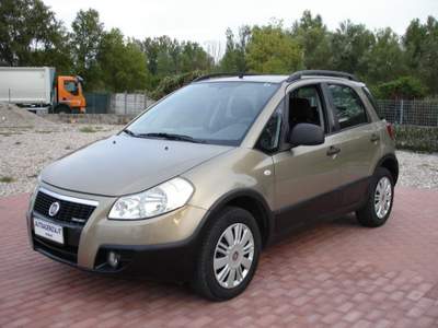 Fiat Sedici 1.9 MJT 4x4 Dynamic Grigio usata Rimini