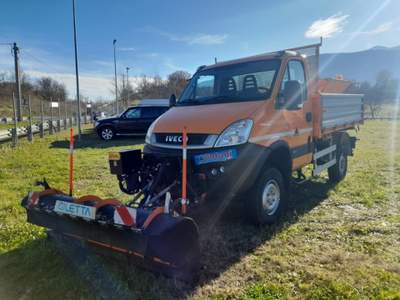 Iveco Ecodaily 55S 17W 3.0D CASSONE RIB. TRILATERALE-SGOMBRANEVE Arancione usata L'Aquila