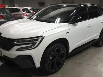 Renault Austral Mild Hybrid 160 Auto Techno Esprit Alpine Bianco usata Alba
