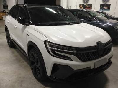 Renault Austral Mild Hybrid 160 Auto Techno Esprit Alpine Bianco usata Alba
