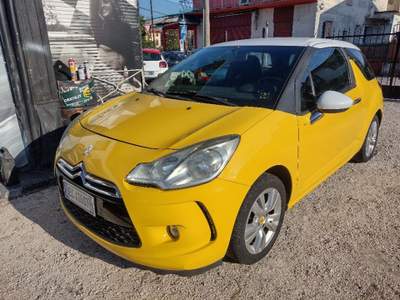 DS Automobiles DS 3 1.4 VTi 95 Chic Giallo usata Sacile