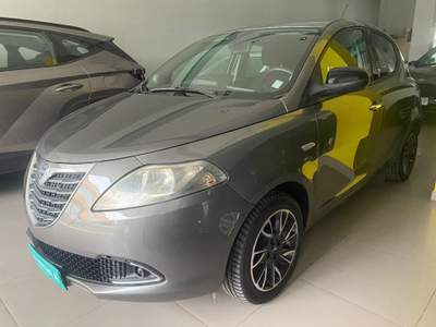 Lancia Ypsilon  Grigio usata Pulsano