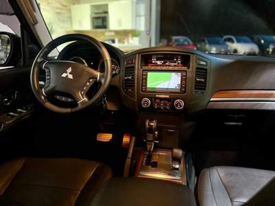 Mitsubishi Pajero 3.2 DI-D 16V aut. 5p. Instyle DPF Nero usata Castelnuovo Rangone