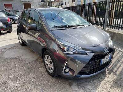 Toyota Yaris 1.0 5 porte Business Grigio usata AGROPOLI