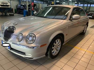 Jaguar S-Type (X202) 2.5 V6 24V cat Executive Argento usata Cassino