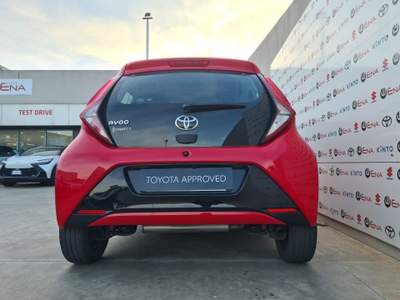 Toyota Aygo Connect 1.0 VVT-i 72 CV 5 porte x-play Rosso usata Cagliari