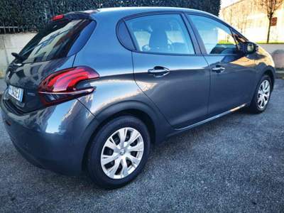 Peugeot 208 PureTech 68 5 porte Active Grigio usata Torino
