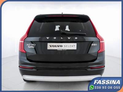 Volvo XC90 B5 (d) AWD Geartronic 7 posti Momentum Pro Nero usata Milano