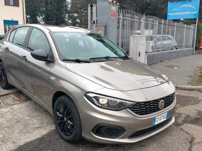 Fiat Tipo 5p. Street Benzina 6Dtemp NEOPATENTATI Grigio usata Corbetta