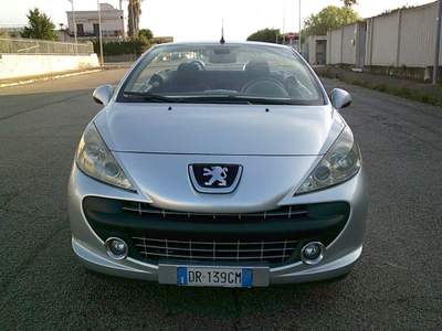 Peugeot 207 1.6 HDi 110CV CC Féline Argento usata Montemesola