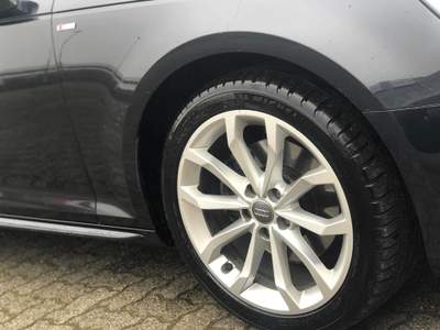 Audi A4 Avant 2.0 TDI 150 CV S line edition Blu/Azzurro usata Liscate