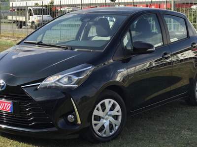 Toyota Yaris 1.5 Hybrid 5 porte Active *NEOPATENTATO** Nero usata Liscate