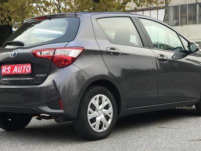 Toyota Yaris 1.5 Hybrid 5 porte Active *NEOPATENTATO* Grigio usata Liscate