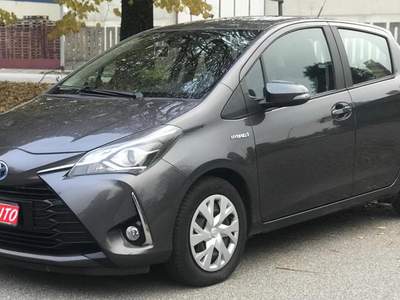 Toyota Yaris 1.5 Hybrid 5 porte Active *NEOPATENTATO* Grigio usata Liscate