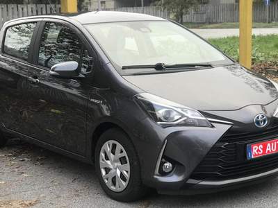 Toyota Yaris 1.5 Hybrid 5 porte Active *NEOPATENTATO* Grigio usata Liscate