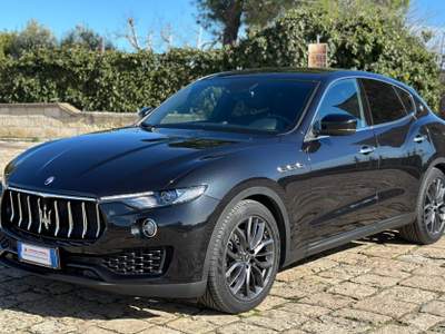 Maserati Levante V6 Diesel 250cv AWD Granlusso MY19 Nero usata Castellaneta