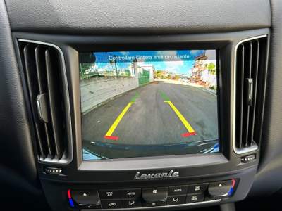 Maserati Levante V6 Diesel 250cv AWD Granlusso MY19 Nero usata Castellaneta