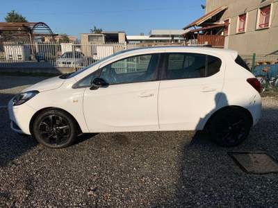 Opel Corsa 1.2 5 porte Black Edition Bianco usata Nova Milanese