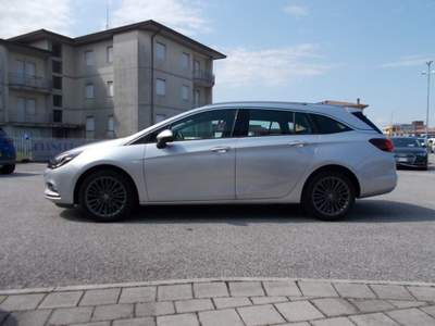 Opel Astra 1.6 CDTi 110CV S&S Sports Tourer Innovation Argento usata SAN VENDEMIANO