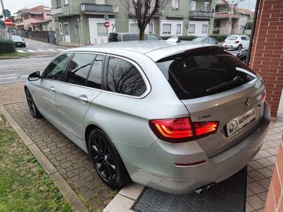 BMW Serie 5 525d d xDrive Touring Luxury Argento usata Limbiate
