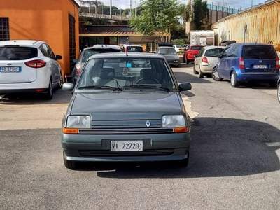 Renault 5 1237,00 Grigio usata ROMA