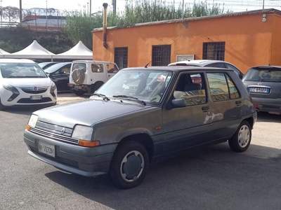 Renault 5 1237,00 Grigio usata ROMA