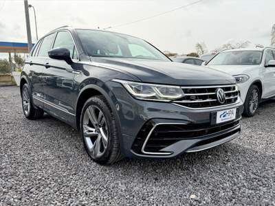 Volkswagen Tiguan Tiguan 2.0TDI R-LINE FULL LED NAVI AID ACTIVE INFO DISPLAY PELLE RETROCAMERA Grigio usata Villarosa