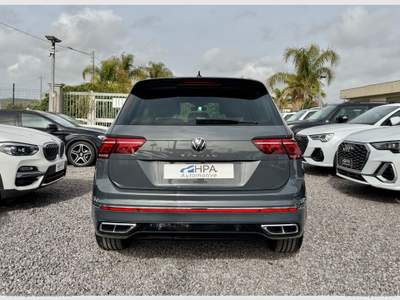 Volkswagen Tiguan Tiguan 2.0TDI R-LINE FULL LED NAVI AID ACTIVE INFO DISPLAY PELLE RETROCAMERA Grigio usata Villarosa