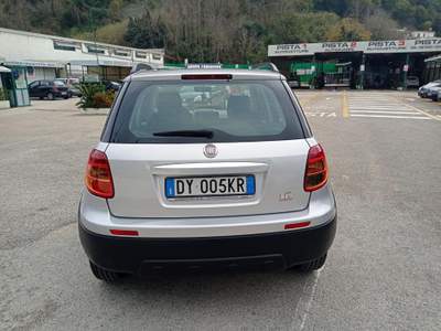 Fiat Sedici 1.6 16V 4x2 Emotion GPL Argento usata Napoli