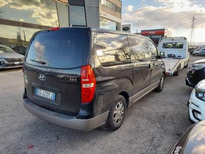 Hyundai H-1 2.5 CRDi VGT Wagon 8 p.ti Comfort Nero usata Scarperia e San Piero